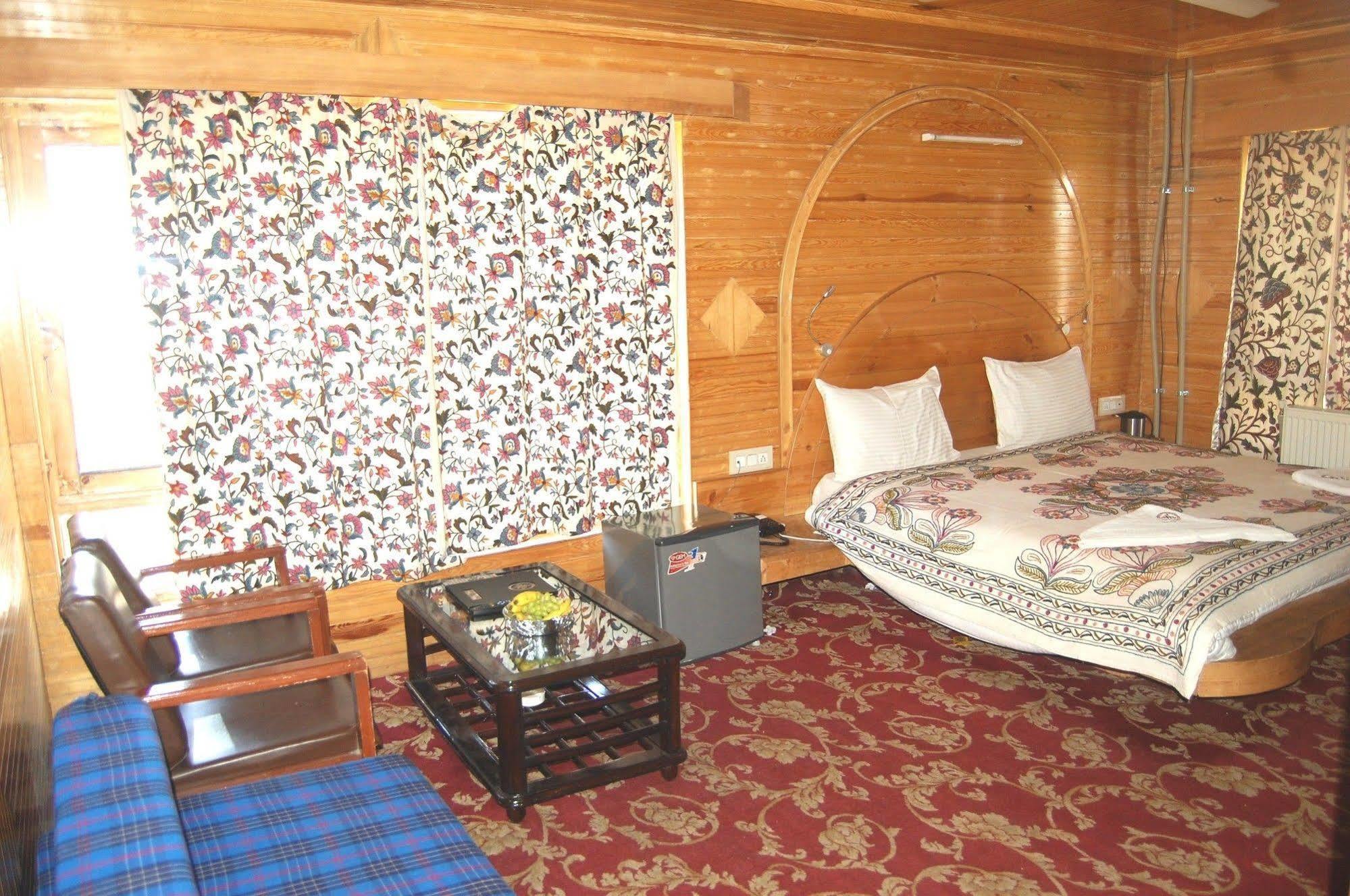 Hotel Paradise Inn Пагалґем Екстер'єр фото