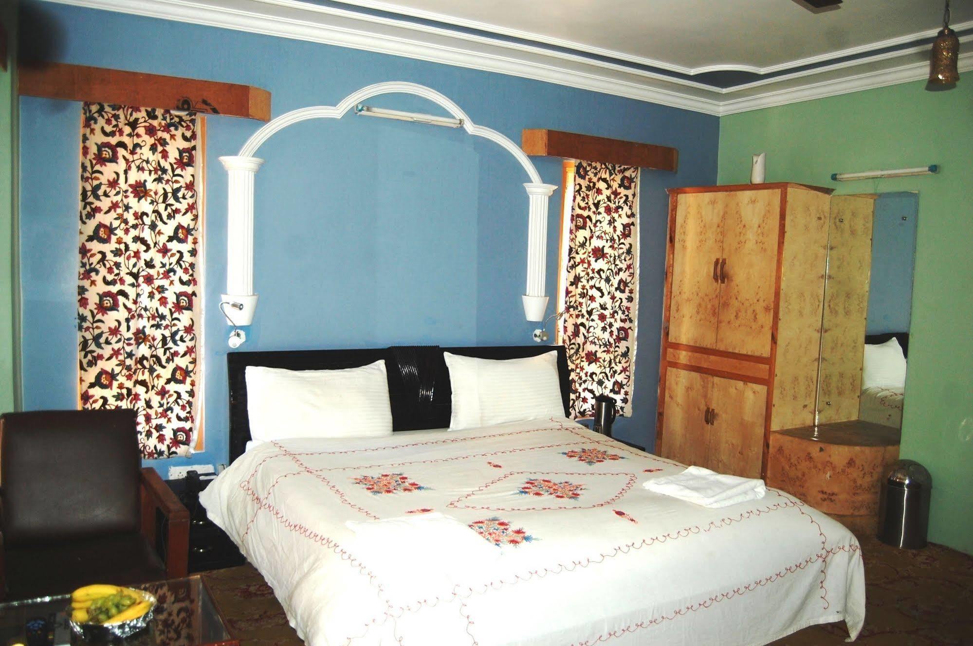 Hotel Paradise Inn Пагалґем Екстер'єр фото